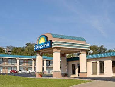 Days Inn By Wyndham Okemah Exteriör bild